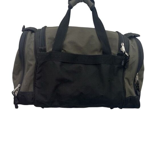 Jeep travel equipment duffel bag, two side pockets, and a large middle pocket vi - Picture 12 of 16